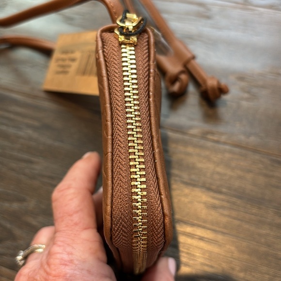 Steve Madden Be Happy Nutshell Bi-Fold Zipper Wallet on a strap - Gold Logo - Picture 4 of 14